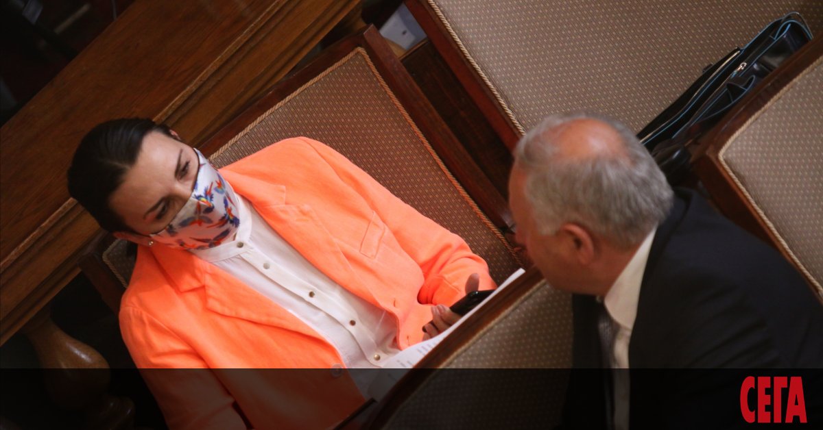 Изискването за пет години трудов стаж на кандидатите за генерални