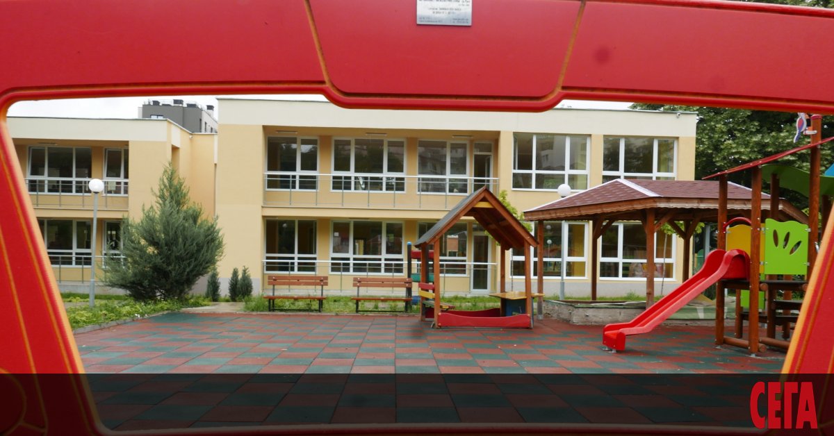 Родителите на деца, които не са приети в общинска детска