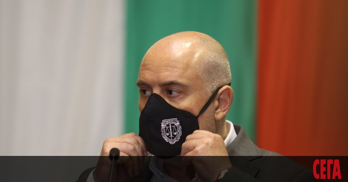 Още двама съветници на президента са станали обект на прокуратурата