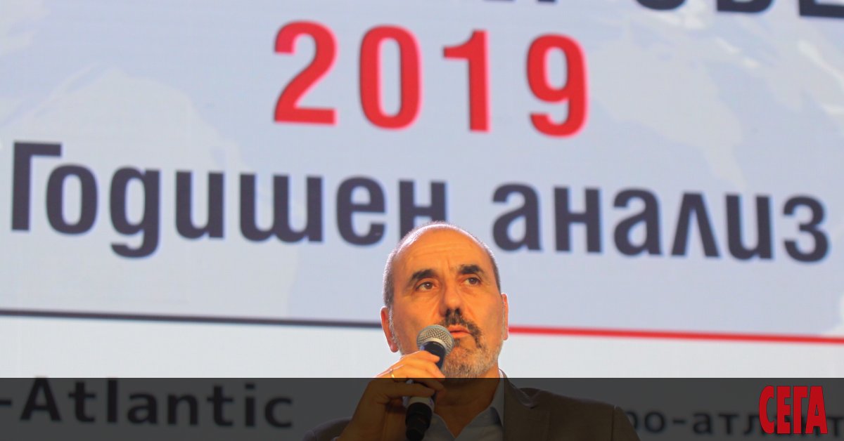 Това, което видяхме снощи в София, не е спонтанна подкрепа