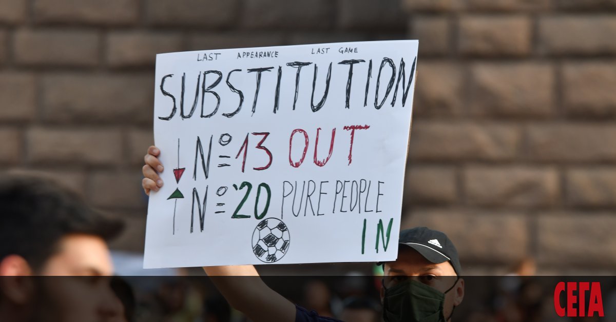 През последните два месеца забелязвам, че българският народ живее в