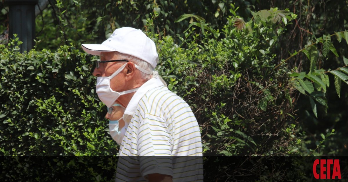 Плащането на 50 лв. допълнителна сума към пенсиите за август