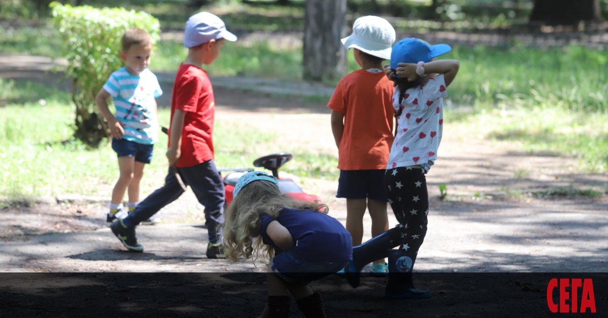 Децата в детските градини, които са в предучилищни групи, също