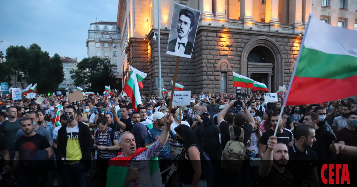 Днешните граждански демонстрации вероятно ще са най-мащабните. Една от причината