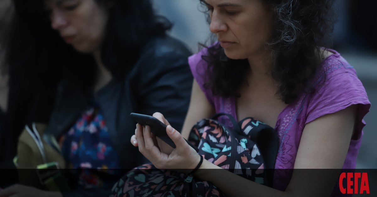 Мобилният оператор Виваком обяви компенсации за своите абонати заради срива