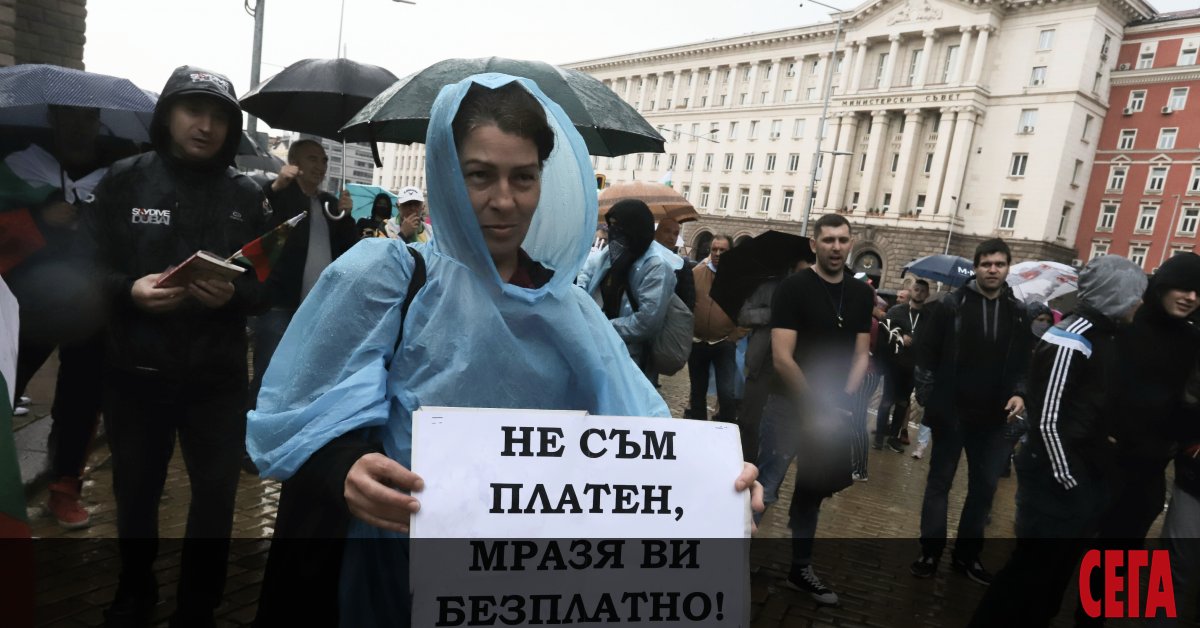 Нека всеки от вас, който може, дойде в понеделник в