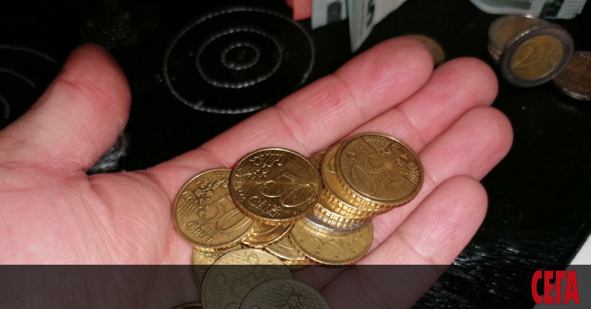 Едно от всеки пет домакинства в България се затруднява да