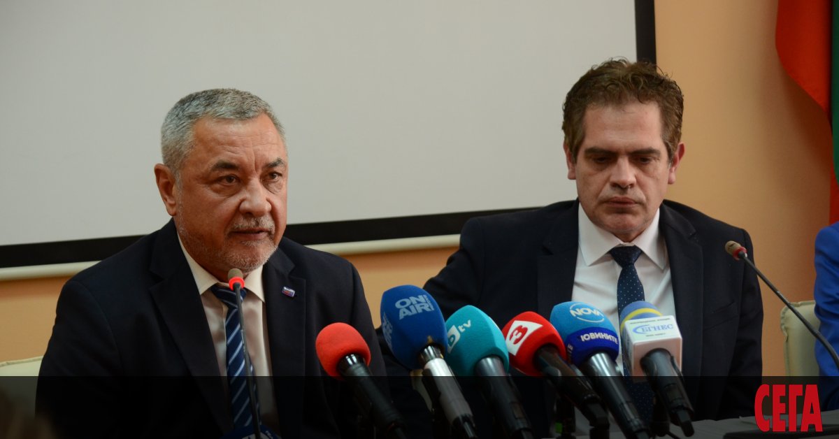 Ден след като премиерът обяви социално-икономически антикризисни мерки за над