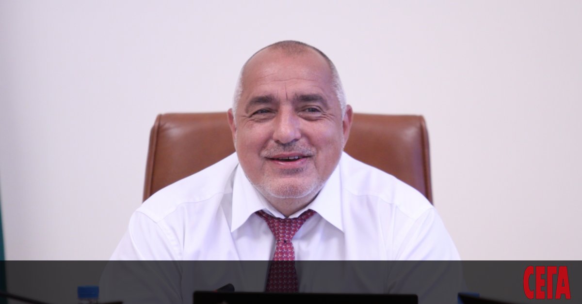 За всеки политик е трудно да се раздели с властта,