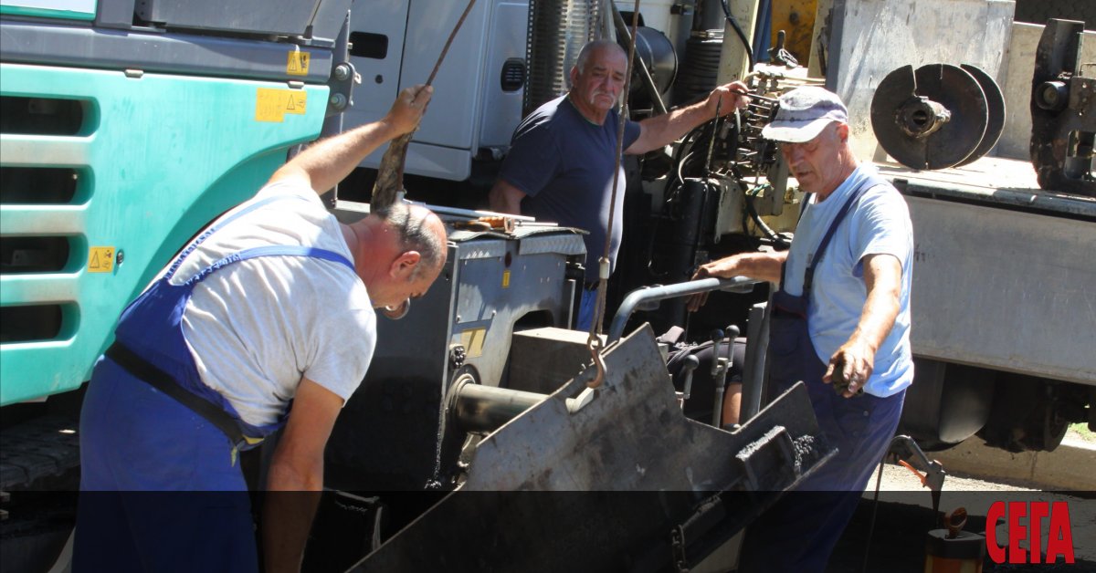 Налице е осезаемо намаляване на обявите за работни места, личи