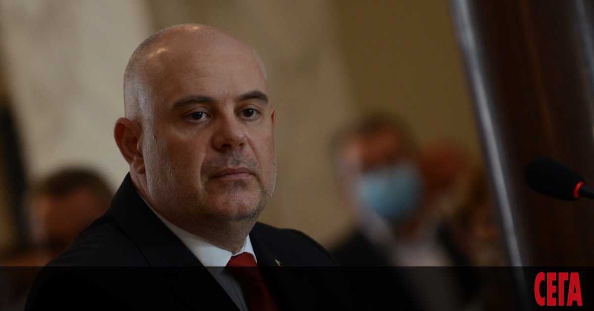 Главният прокурор продължава с изявите си по време на летния