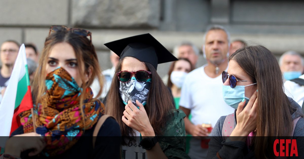 Два протеста против маските и изолаторите в училище се готвят