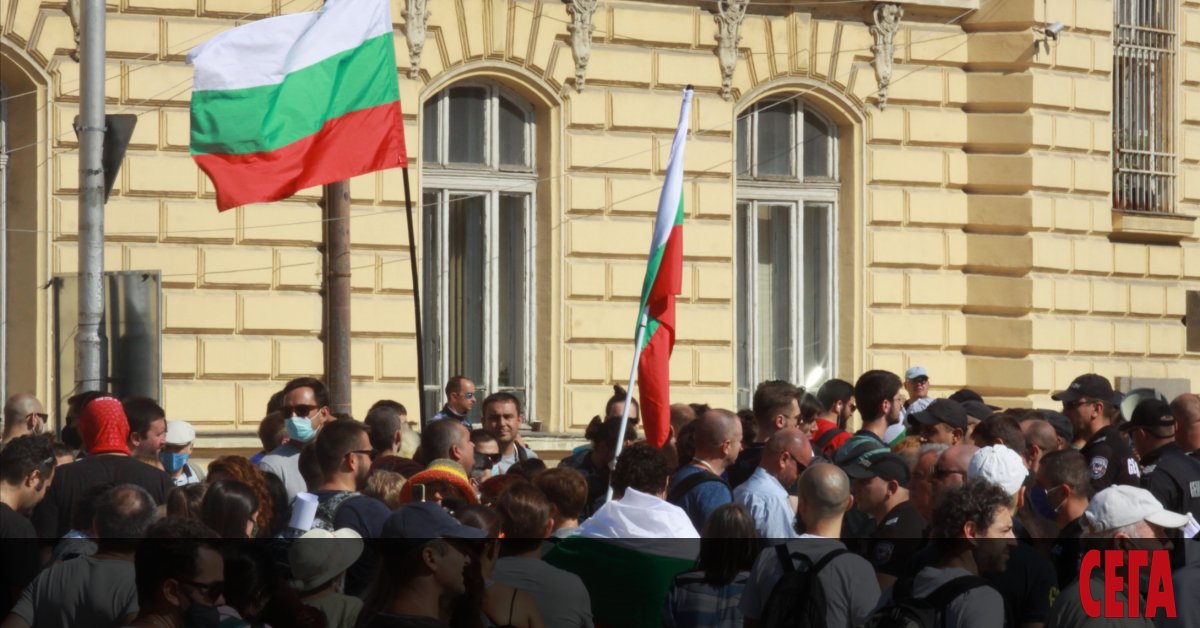 Антиправителствените протести продължават и днес. В столицата на 50-ия ден от