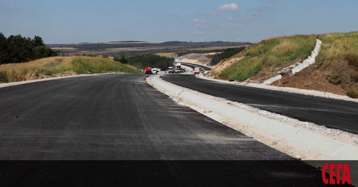 Бившето ръководство на Автомагистрали“ е пропуснало да предостави всички сключени