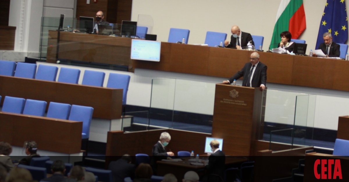 Млад депутат от ГЕРБ е декларирал най-много средства в брой