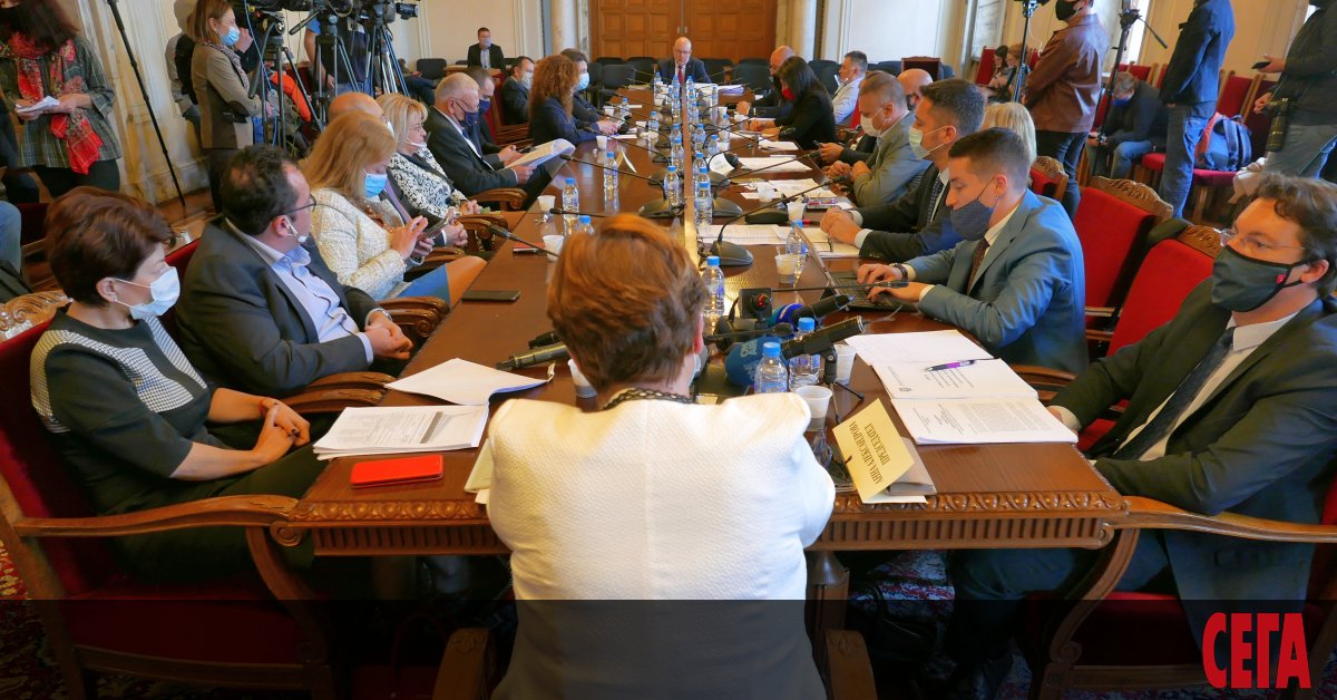 Без нито един глас против парламентарната правна комисия прие на