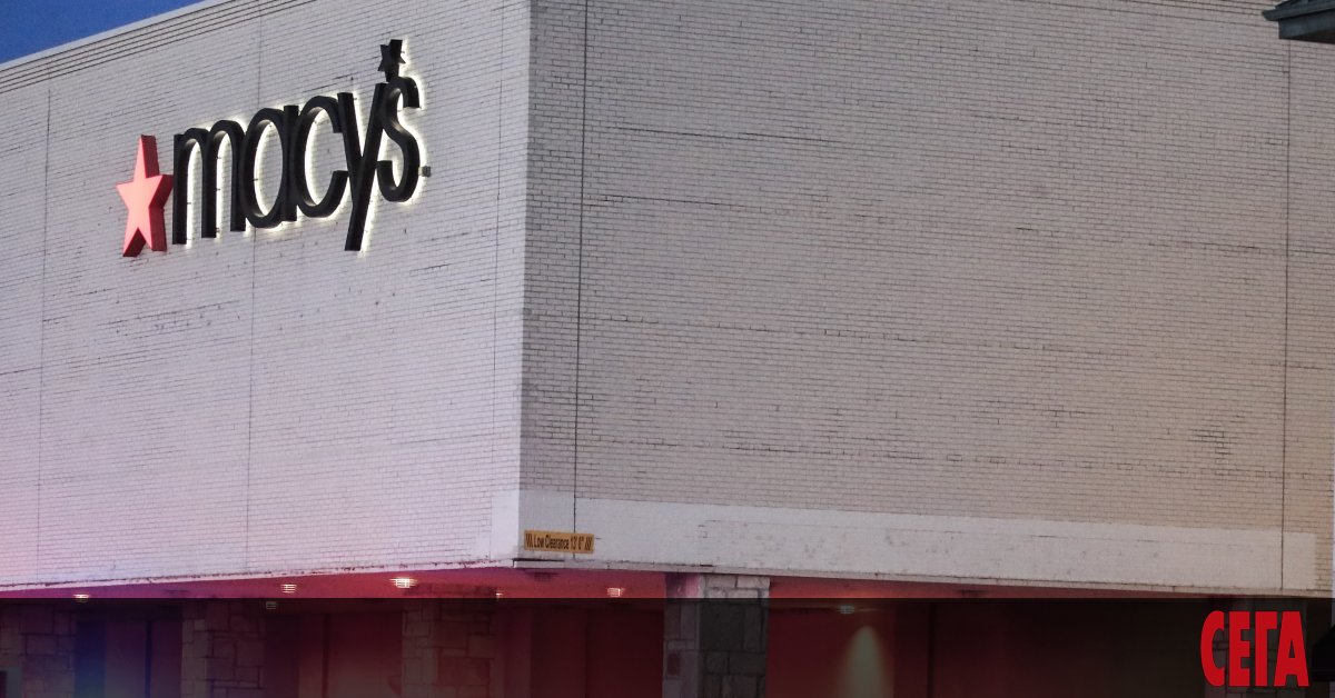 Осем души бяха ранени при стрелба в търговски център в