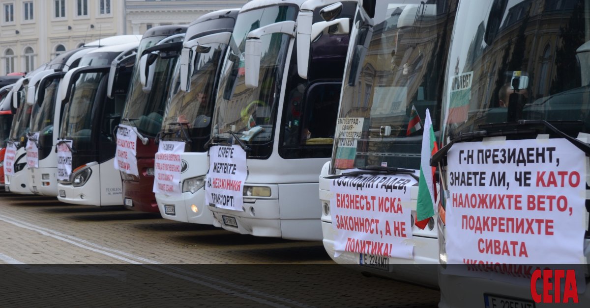 Автобусни и международни превозвачи, както и шофьори от таксита се включват в