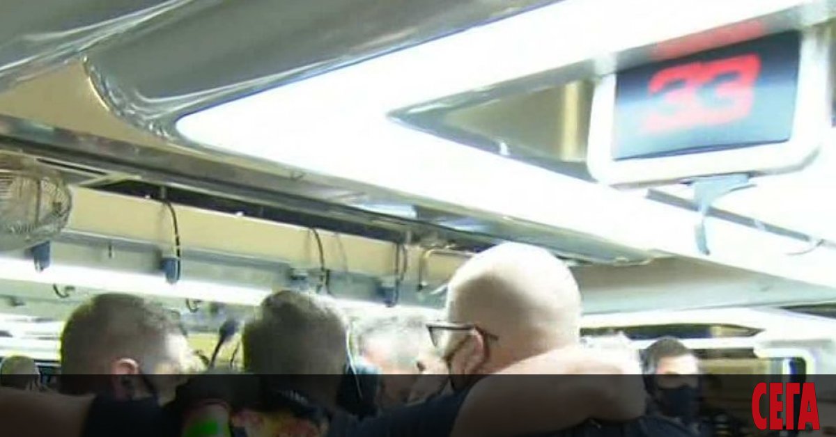 Пилотът на Ред Бул Макс Верстапен спечели полпозишън за последното