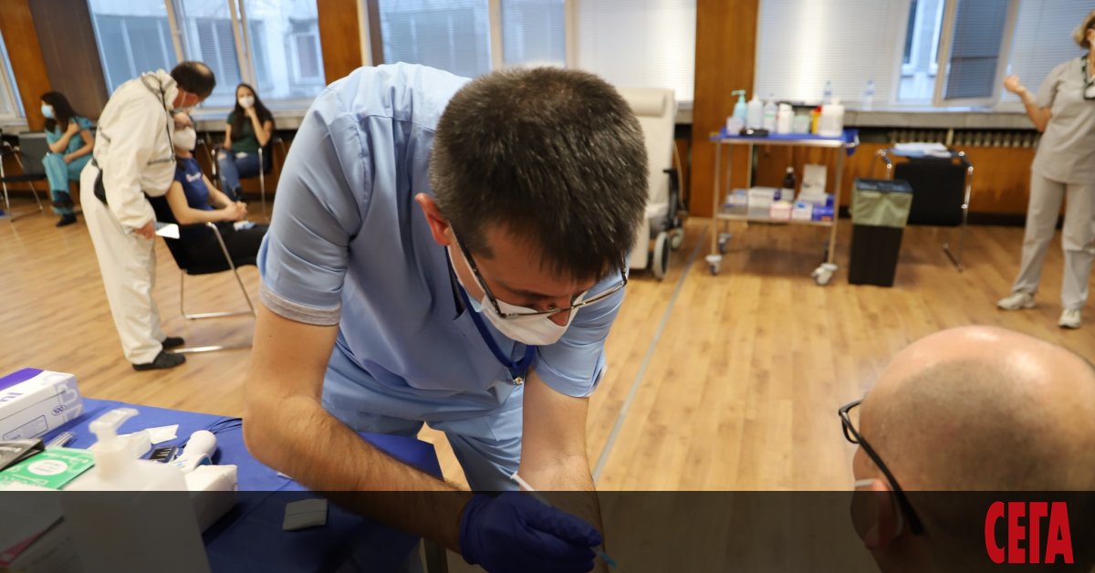 Новите случаи на инфектирани с коронавирус са 2957 за последното