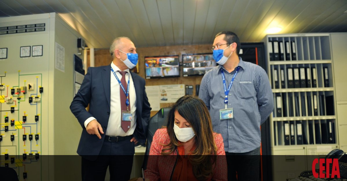 Посланикът на САЩ у нас Херо Мустафа е обсъдила с