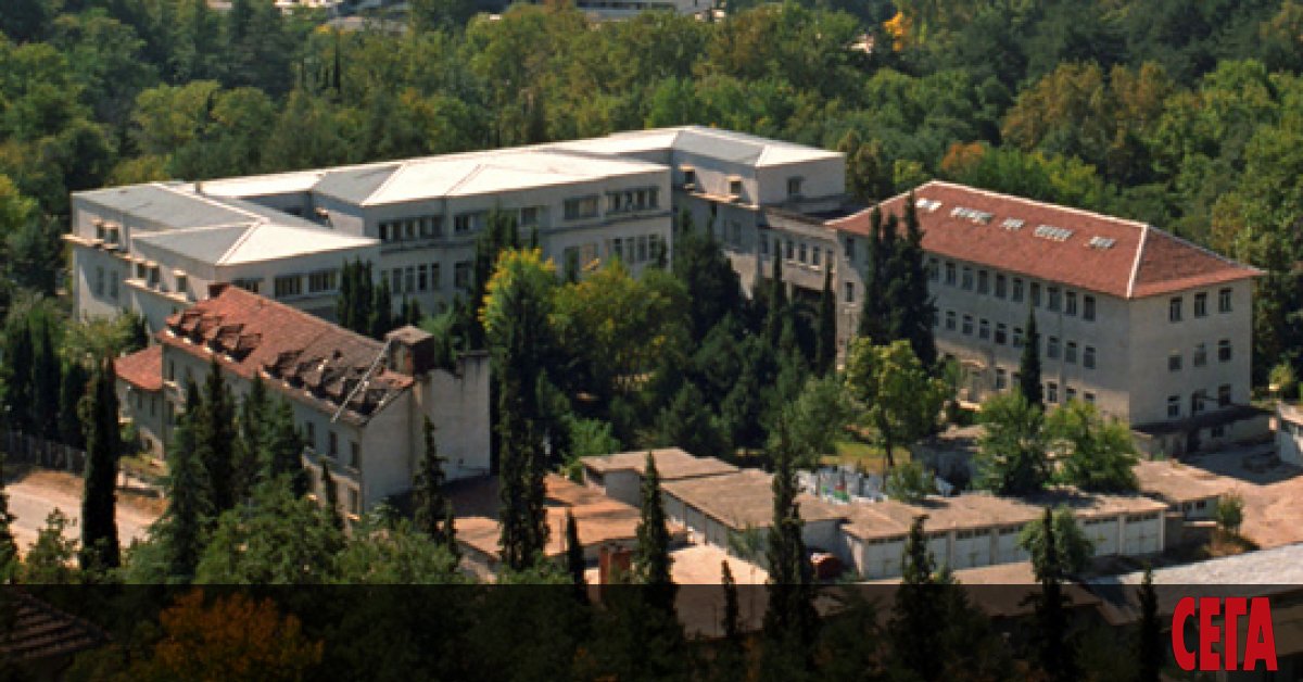 Медицинският персонал на МБАЛ Югозападна болница ООД в Сандански започва