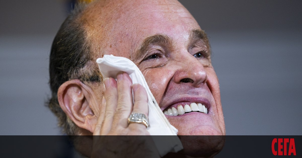 Американска компания за производство на машини за гласуване заведе иск