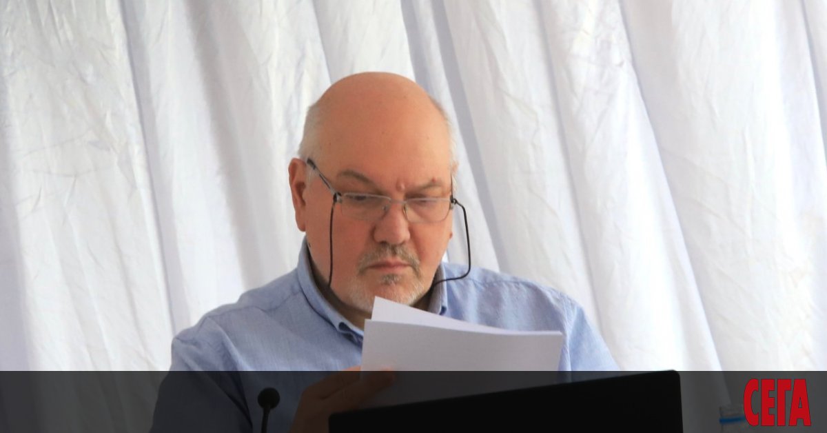 Логично е президентът Румен Радев да се кандидатира за втори