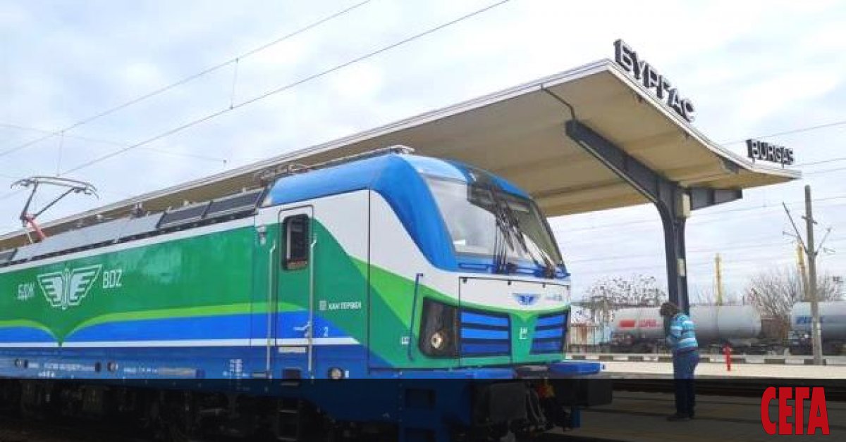 Първите два от новите локомотиви Siemens Smartron вече са в движение