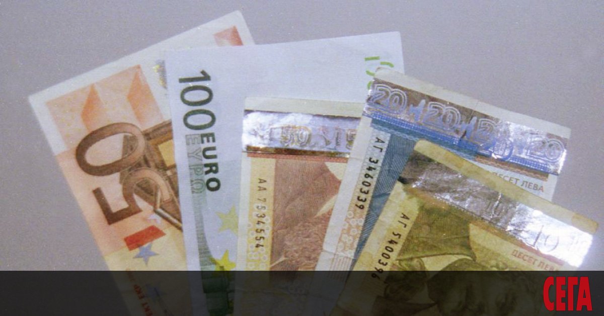 6 човека са арестувани при разследване на печатане на фалшиви