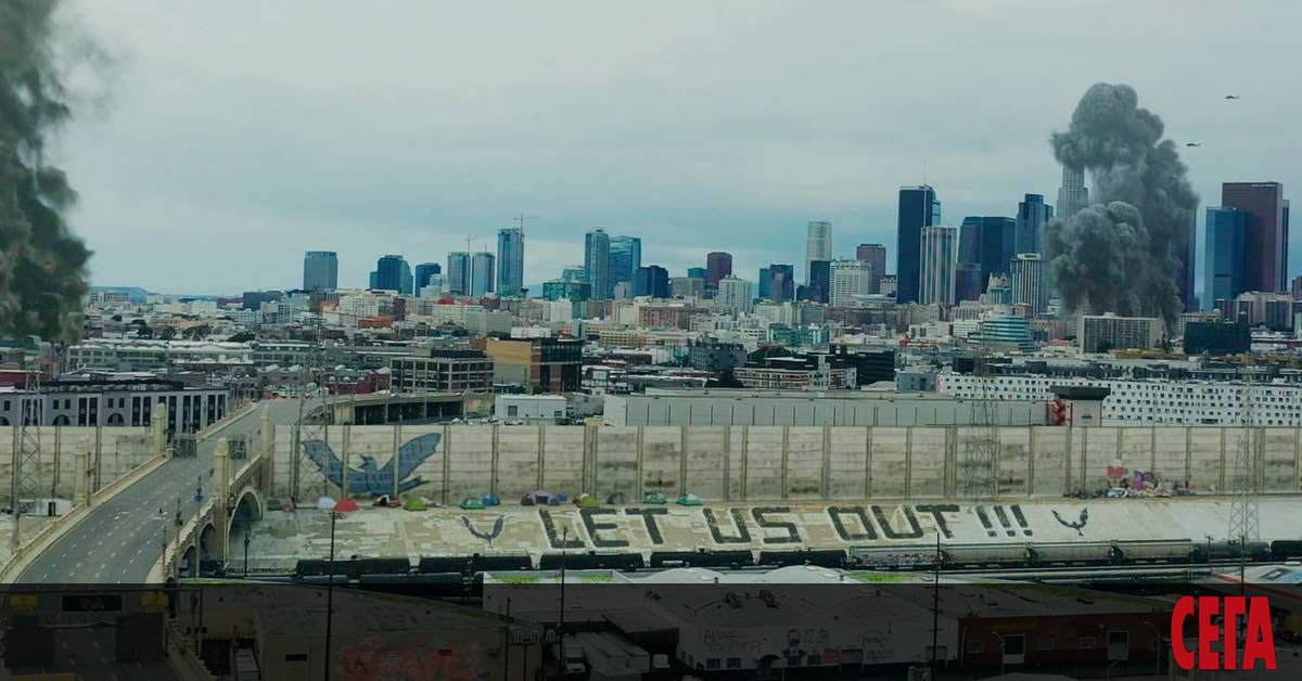 Още преди дигиталната си премиера Songbird (в превод Пойна птица)