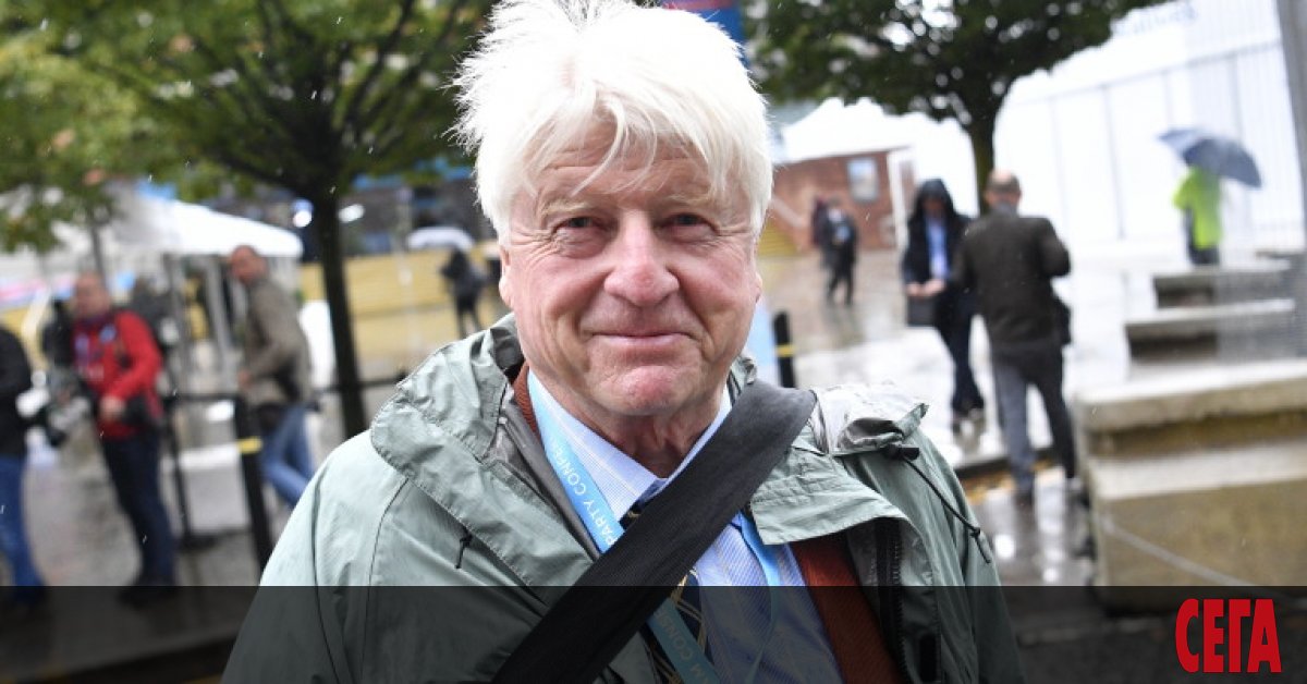 Стенли Джонсън - бащата на британския премиер Борис Джонсън, става