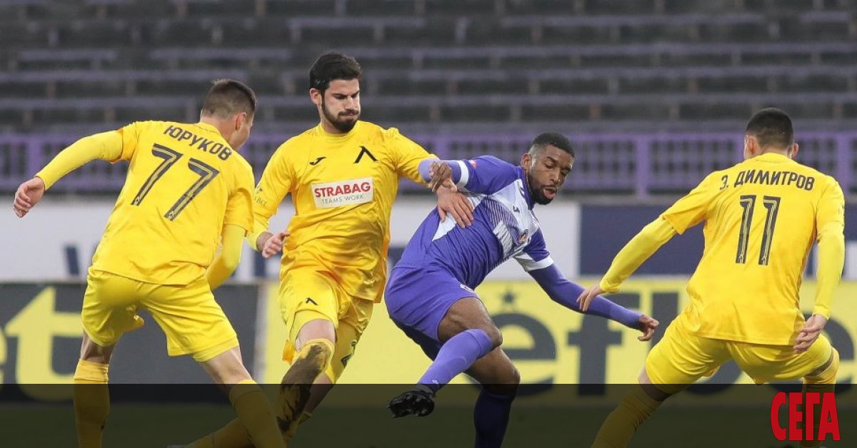 Левски не успя да спечели шеста победа във футболното ни