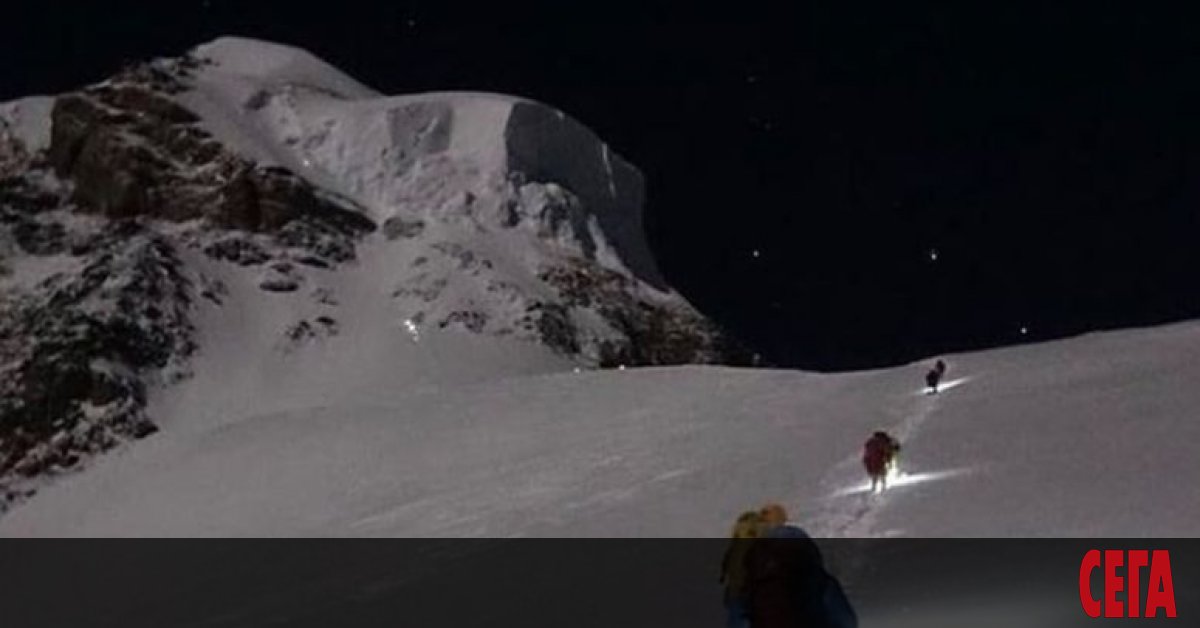 Българският алпинист Атанас Скатов е паднал при слизане от Лагер