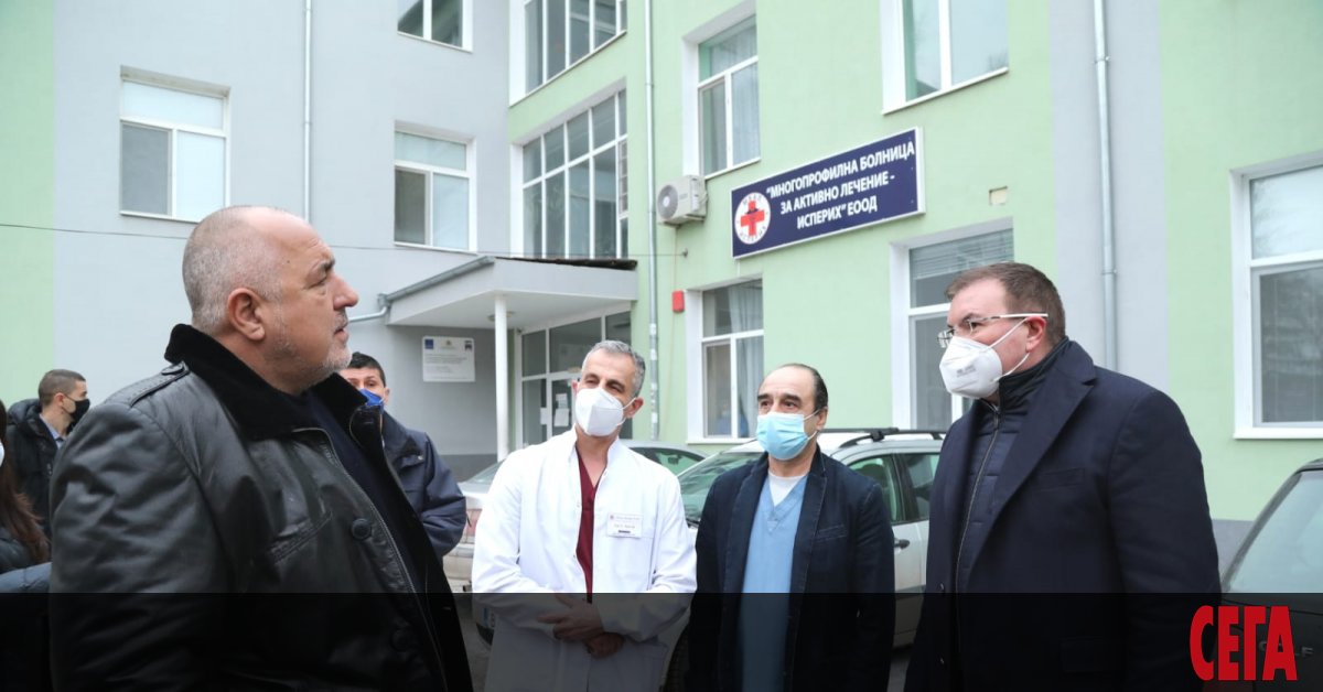 От няколко дни премиерът Бойко Борисов, здравният министър проф. Костадин