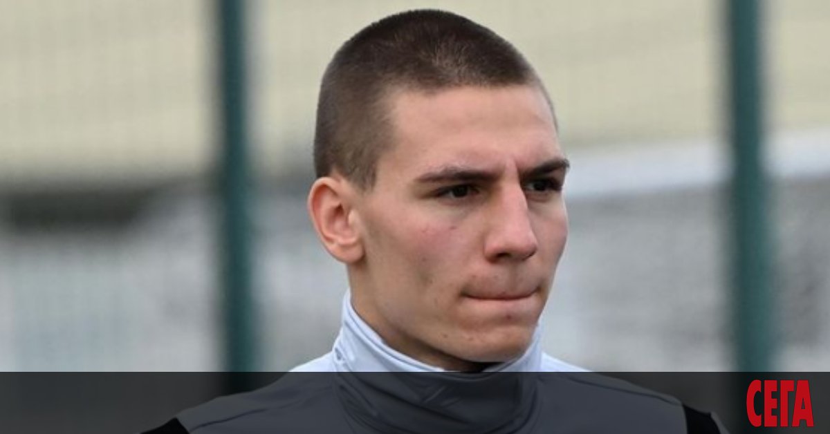 Валентин Антов остана резерва в първия си мач за Болоня