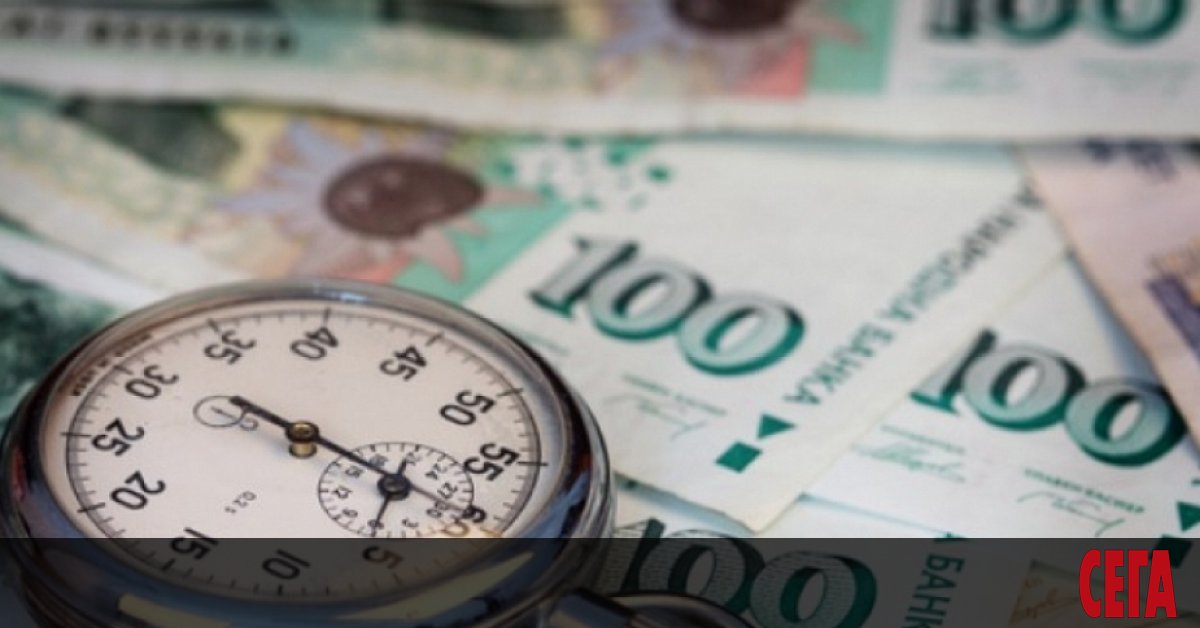 Министерството на финансите и БНБ съобщиха, че държавата успешно е