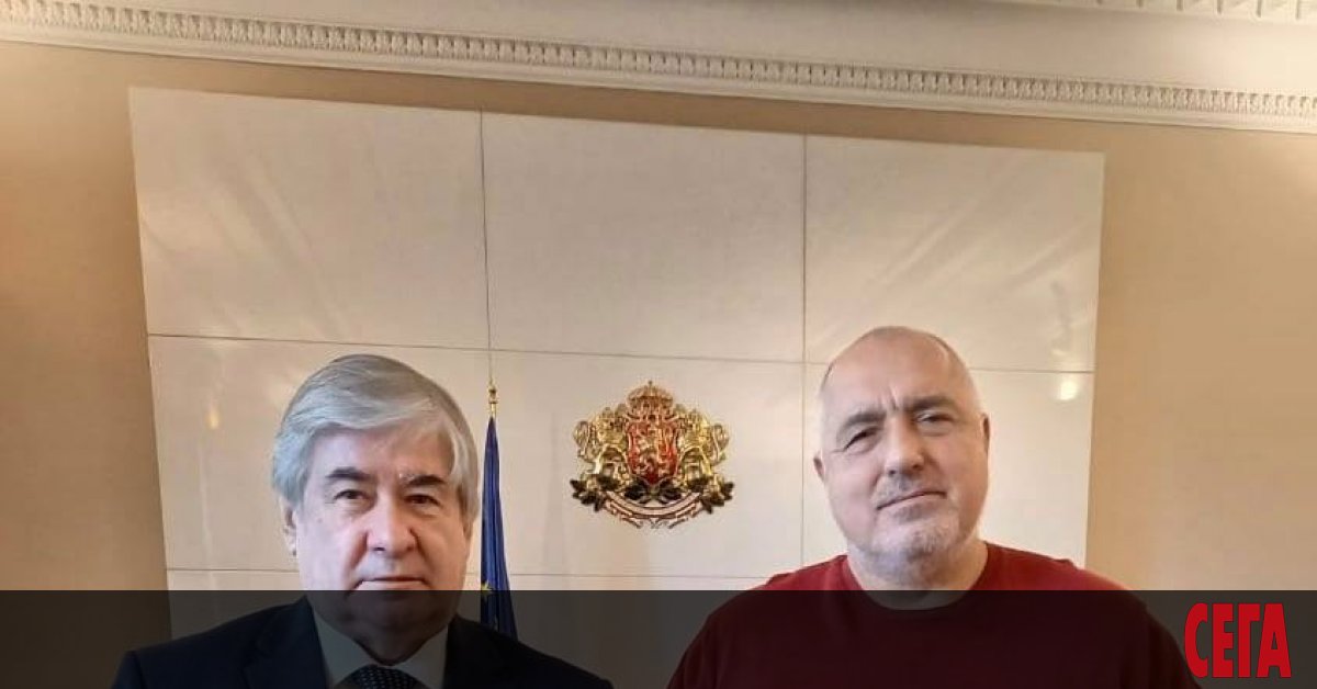 Във връзка с предстоящото приключване на мандата си Посланикът на