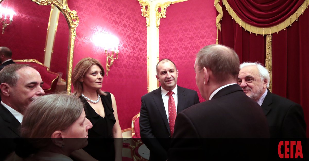 Политико-здравен сюжет ала Алеко Константинов се разигра във Варна. Местният