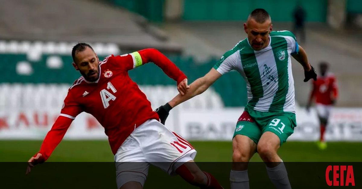 Доайенът във футболното първенство на България Мартин Камбуров направи нова
