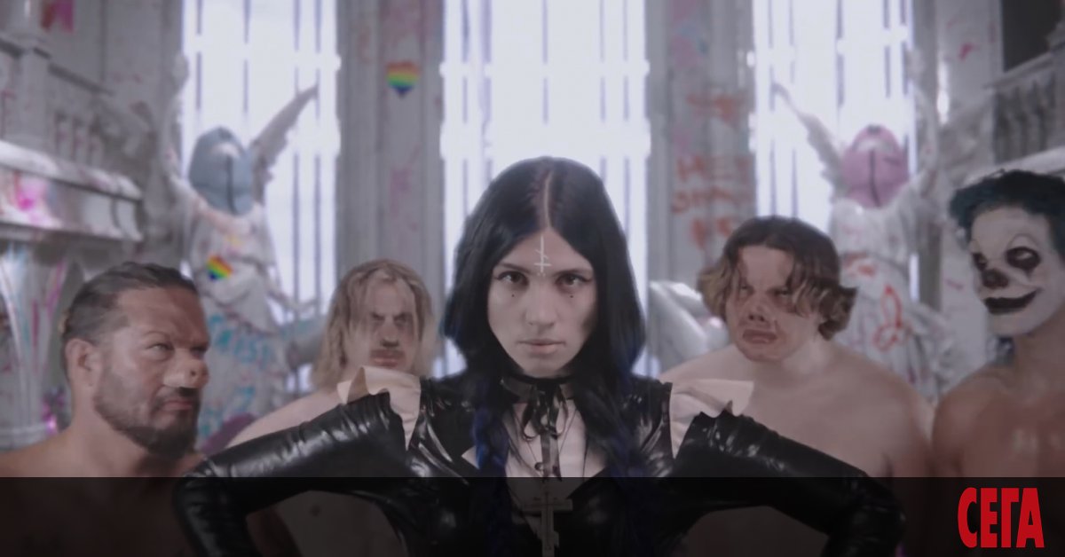 Пънкгрупата Pussy Riot качи в YouTube като осмомартенски поздрав новата