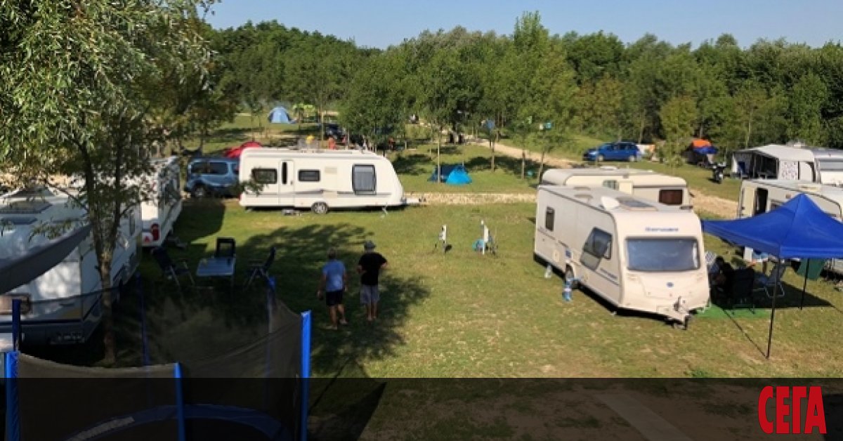 Никога не сте ходили на къмпинг? Не ви харесва самата