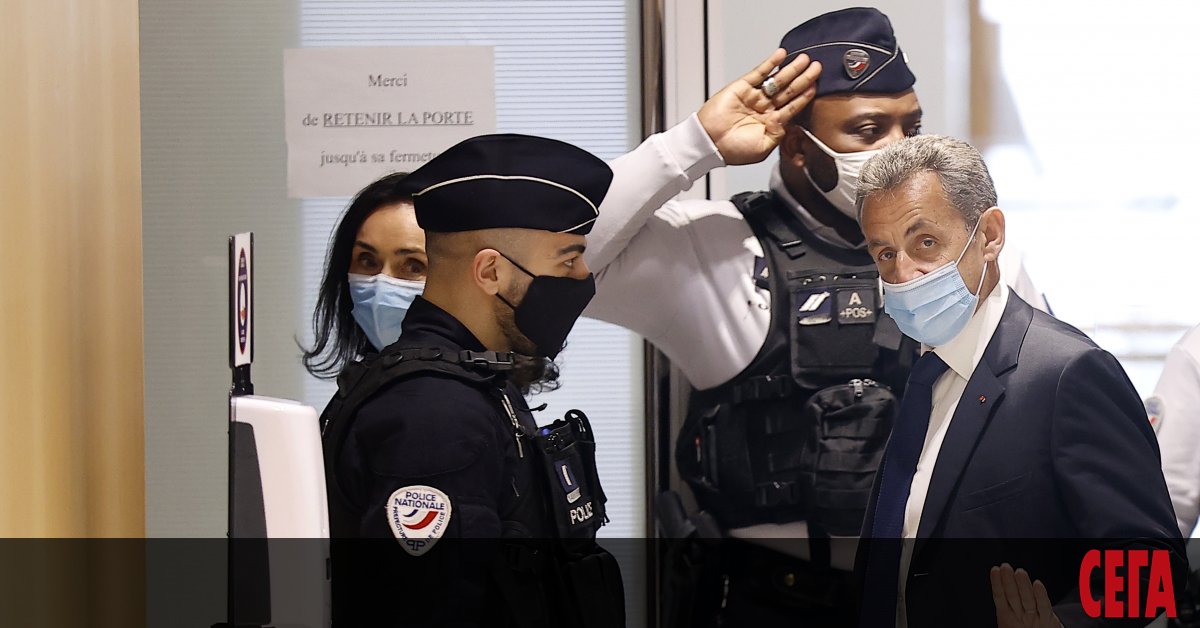 Бившият френски президент Никола Саркози бе осъден днес на три