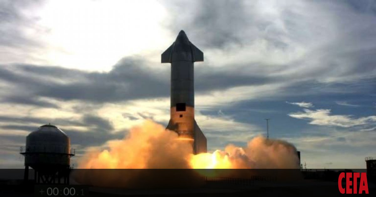 Компанията Спейс Х успя да приземи меко от третия опит