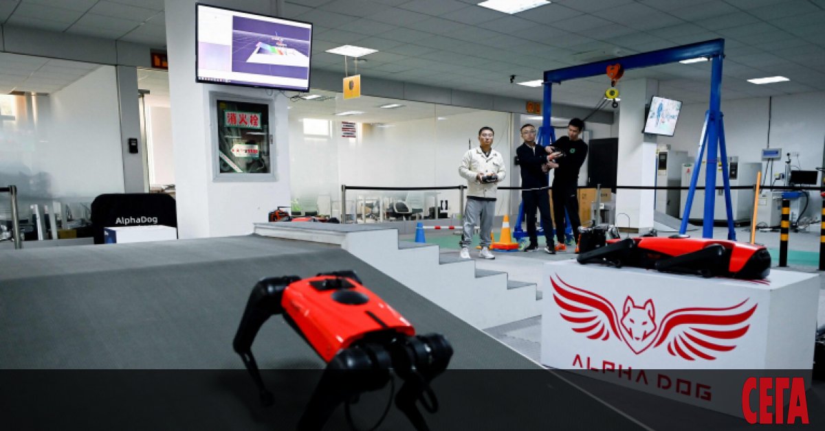 AlphaDog е роботизирано куче, оборудвано със сензори и изкуствен интелект,