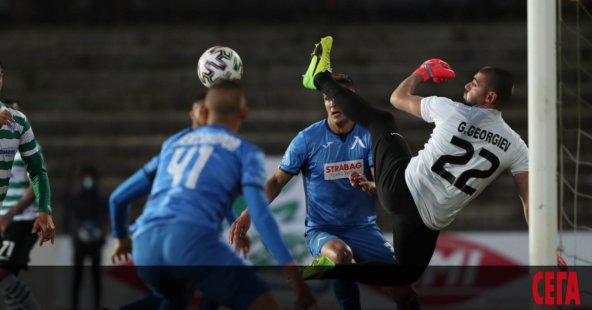 Черно море и Левски завършиха 0:0 в предпоследния мач от