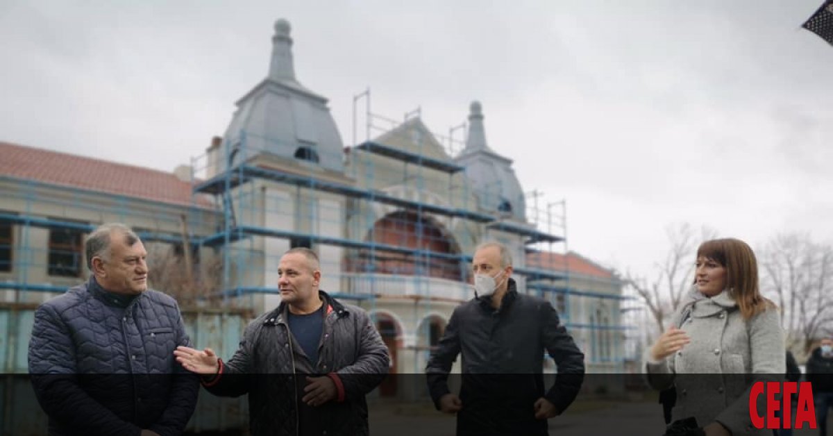 През септември 2014 г. в социалните мрежи се появи весел