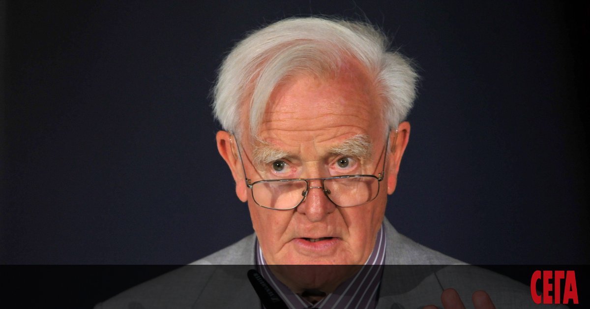 Един от големите автори на шпионски романи в света, Джон