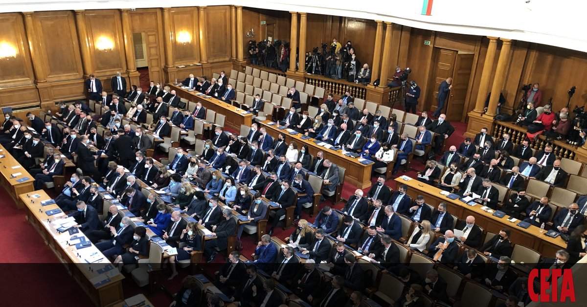 Отиващото си 45-о НС ще обсъжда днес промените в закона