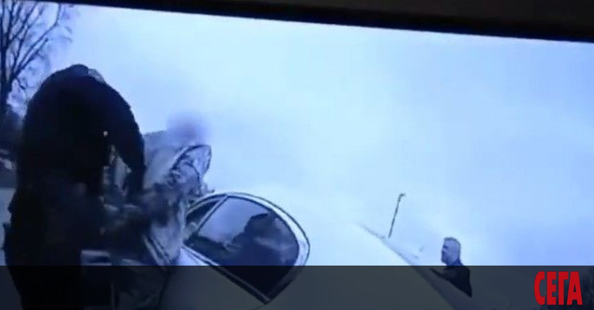 Полицайката, която в неделя застреля 20-годишния Донте Райт в Минеаполис, щата